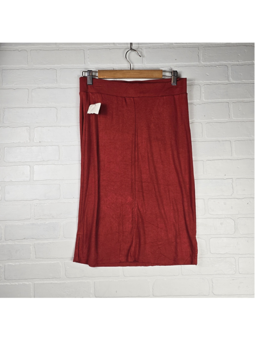 Women's Isabel Maternity Red Ribbed Midi Skirt Size Medium